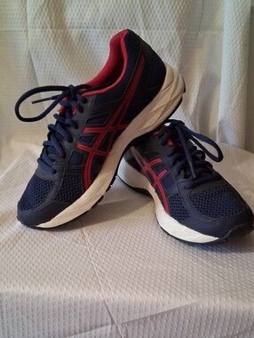 Women's Size 6 Asics Navy Running Shoes with Red Accents